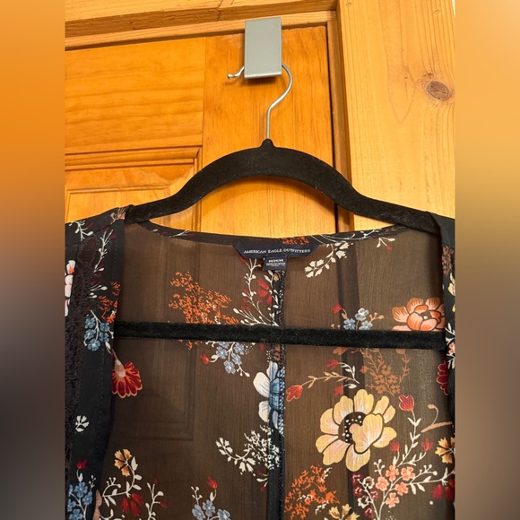 AE Floral Black Sheer Lace Cardigan - Picture 4 of 8